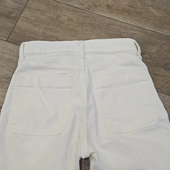 GAP High Waist Cheeky Cream Denim Jeans With Raw Hem - Picture 9 of 12